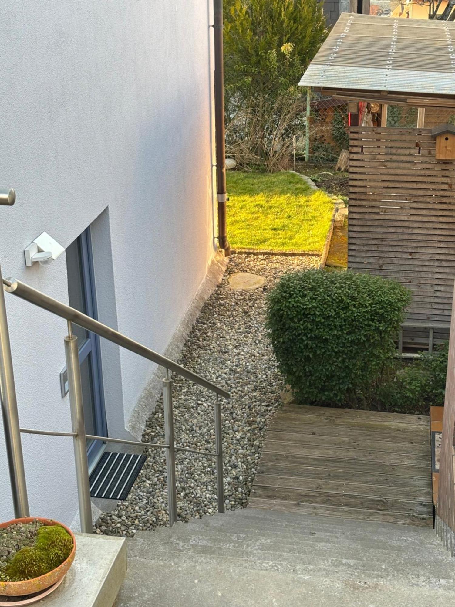 Charmante Ferienwohnung Fuer 2-3 Gaeste Wuerzburg Hoechberg Exterior photo